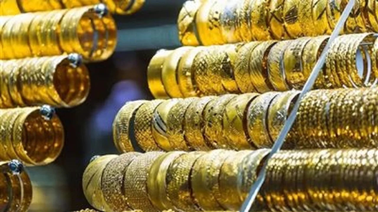تراجع ملحوظ في سعر الذهب بأسواق مصر بعد موجة من التقلبات السعرية